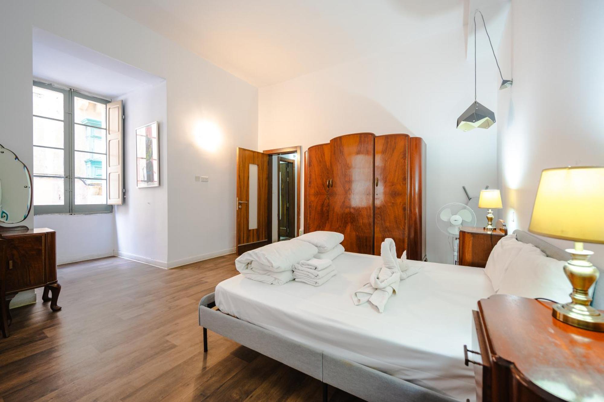 St Mark Two Bedroom Apartment Валета Екстериор снимка